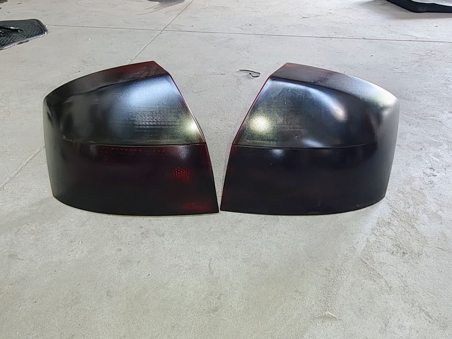 Audi A4 B6 sedan lampa lampy  tył tylna prawa i lewa KOMPLET i inne