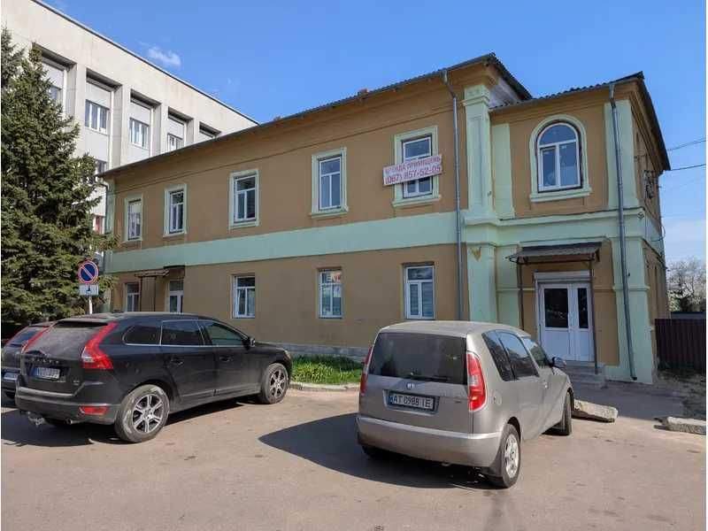 Продаж окремої 2-поверхової будівлі 364 кв. м, під бізнес у центрі Бердичева, вул. Європейська 45А