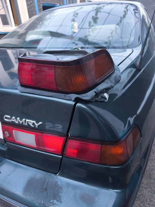 Camry xv20 правий поворотнік (повторювач)