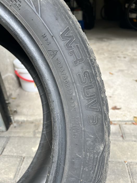 Зимова шина nokian 235/50/19