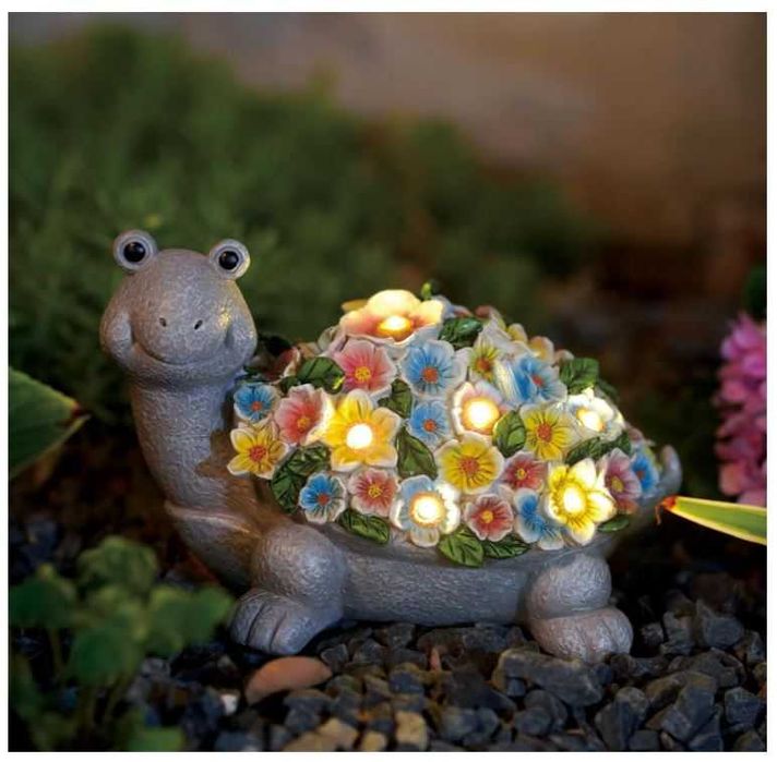 Solarna dekoracja ogrodowa, figurka żółwia z kwiatami