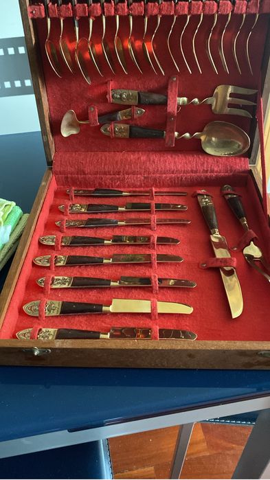 Vendo faqueiro dourado