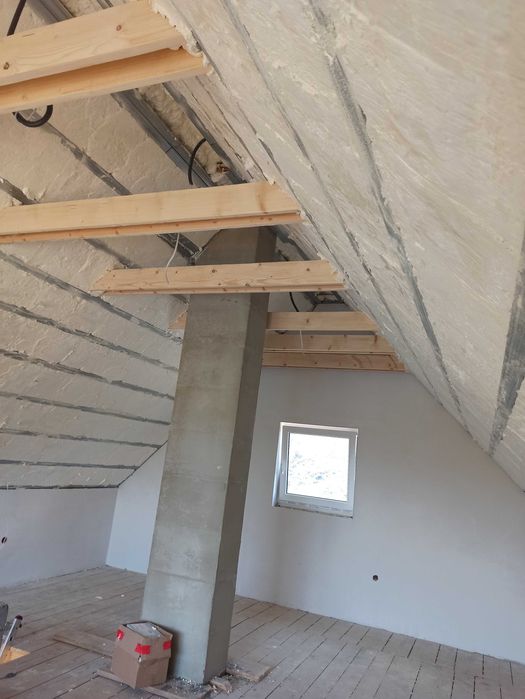 Ocieplenie pianą PUR,  Ocieplanie piana PUR ,  izolacja poddasza