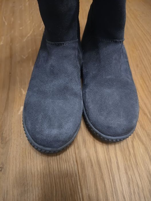 Zimowe buty firmy Bartek zamszowe