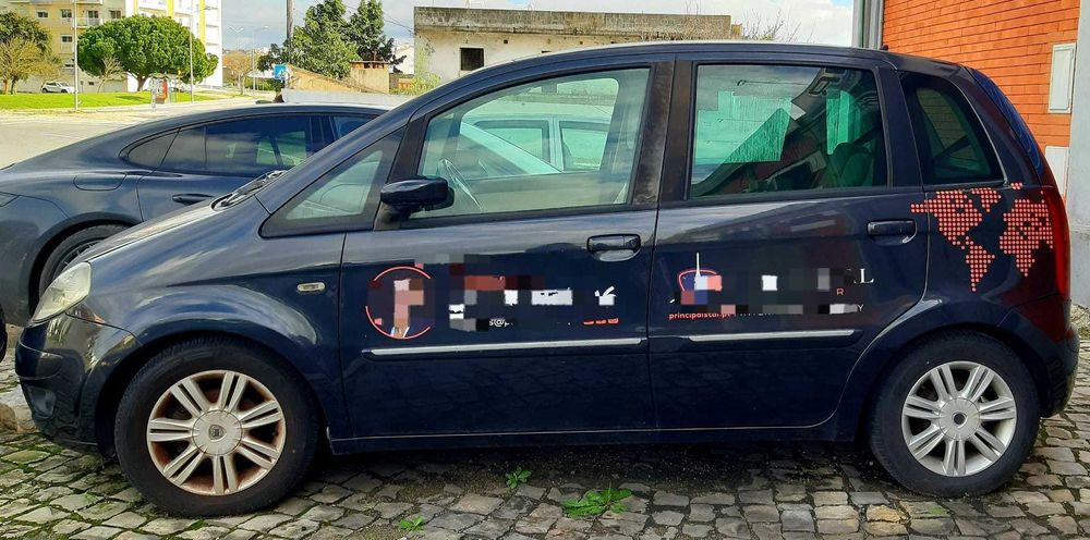 Lancia Musa 2005 – Teto de Abrir – Para Reparação / Peças