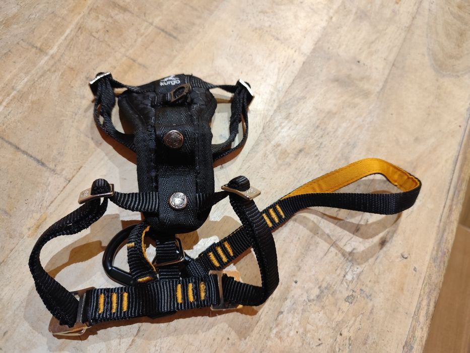 Kurgo Tru-Fit Smart Harness Black - szelki samochodowe dla psa - S
