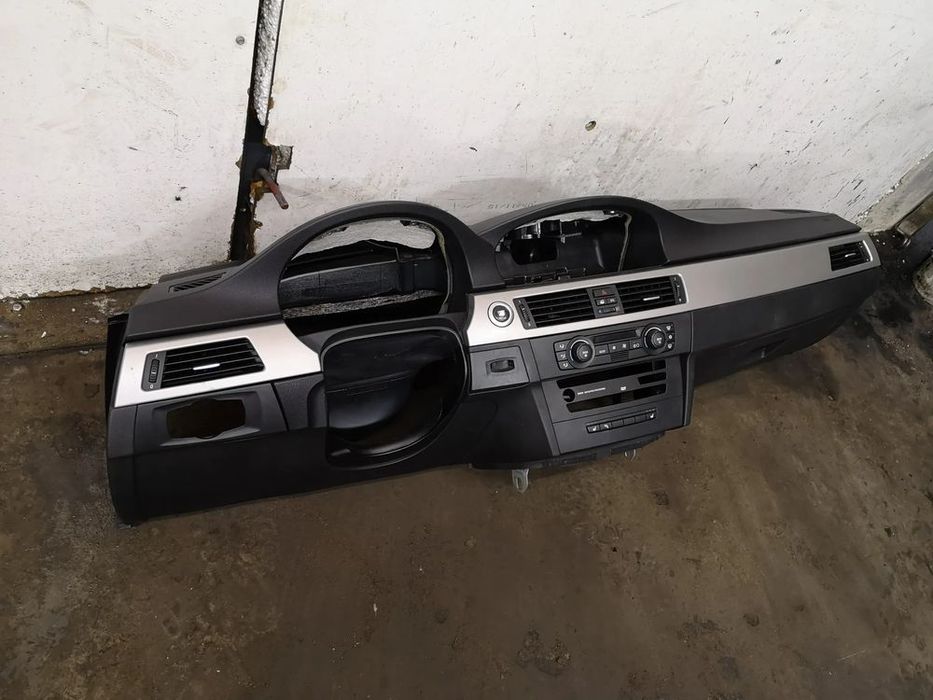bmw e90 e91 e92 deska kokpit konsola pod nawigację oryginał pulpit