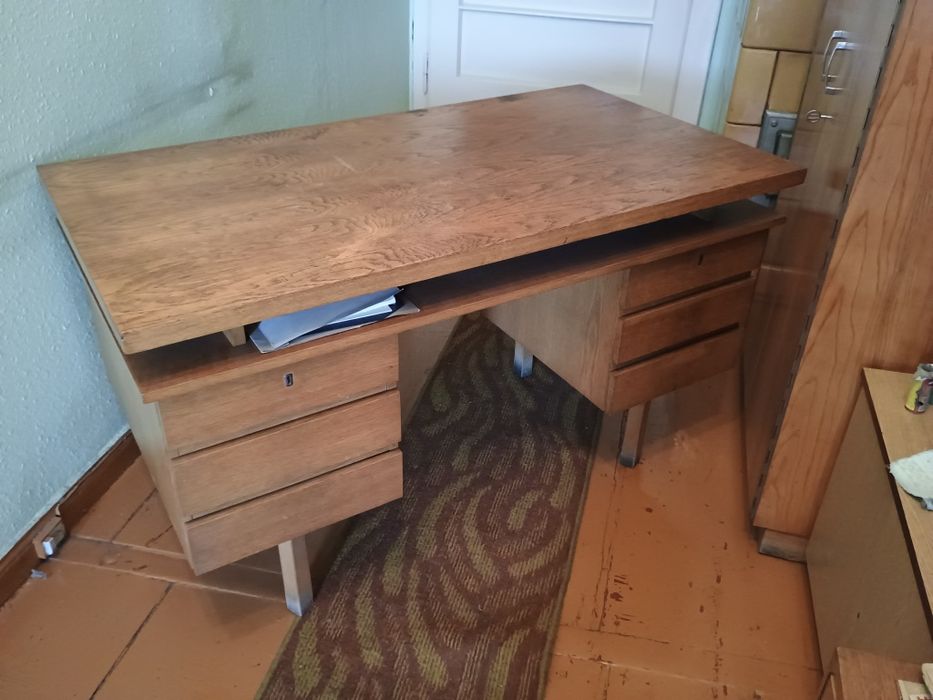 Solidne biurko 129x70