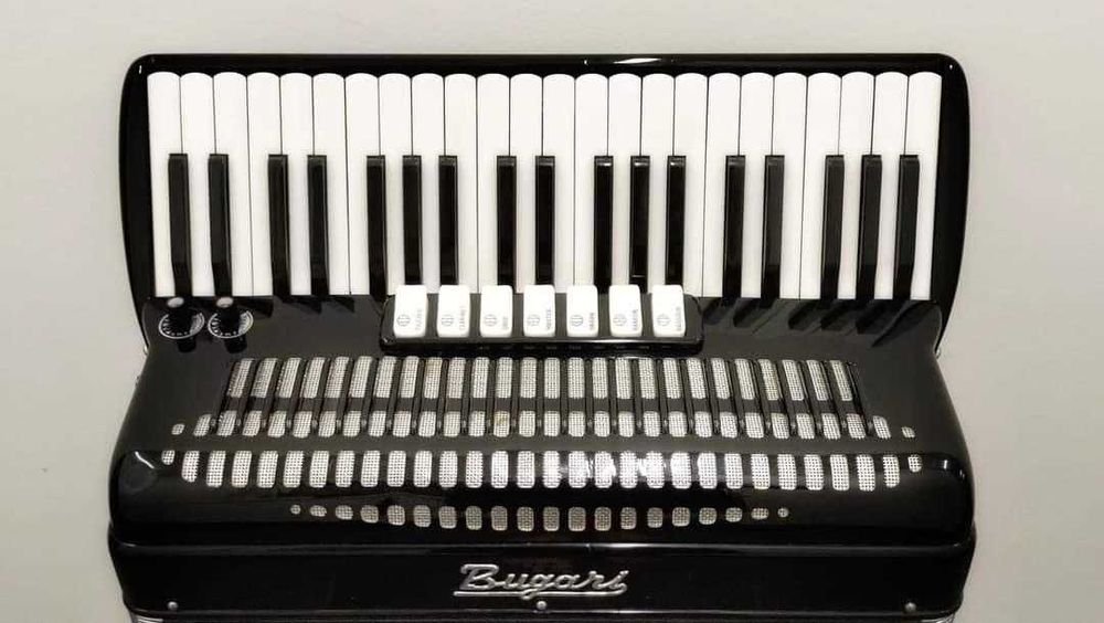 Akordeon Bugari 120 Wysoka oktawa