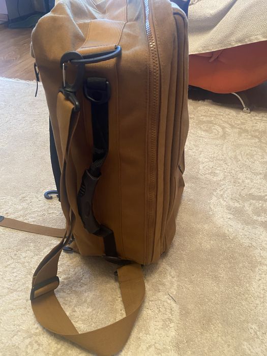 Сумка-рюкзак -чемодан Carhartt