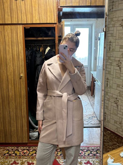 Стильне жіноче пальто KAROLINA