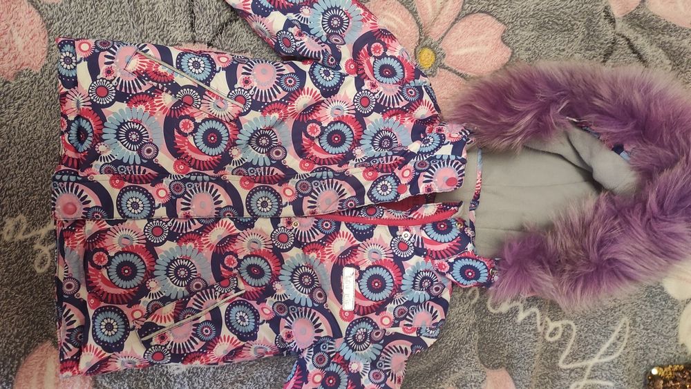 Куртка зима на дівчинку 104