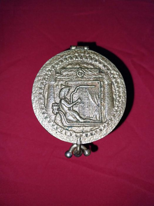 Porta Moedas Antigo - Pele e latão