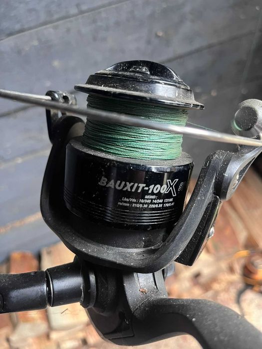 Zestaw wędkarski: 2 wędki (Caperlan, Yu Feng) + podbierak. Stan dobry!