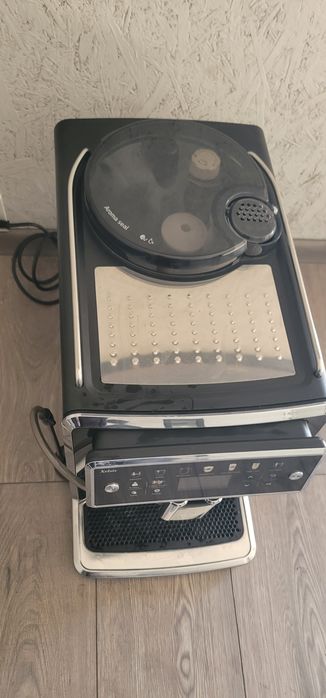 Кавоварка Saeco Xelsis