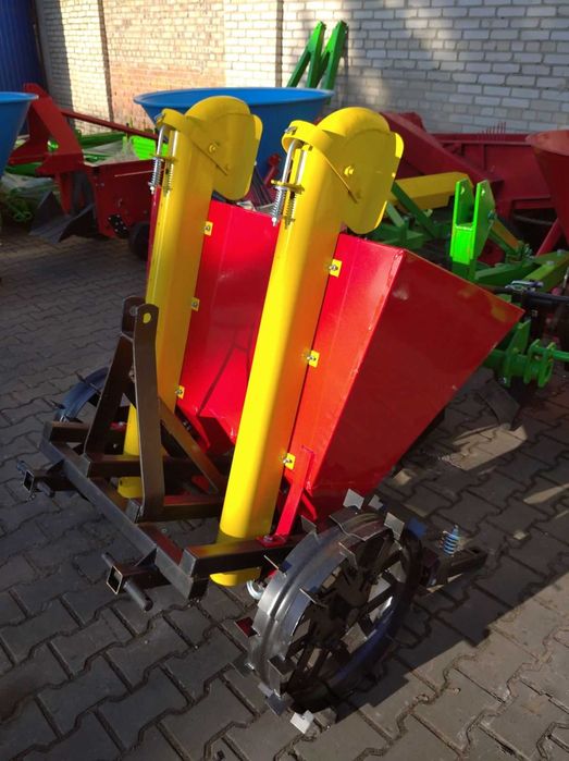 Картофелесажалка картоплесаджалка двухрядная однорядная Bomet