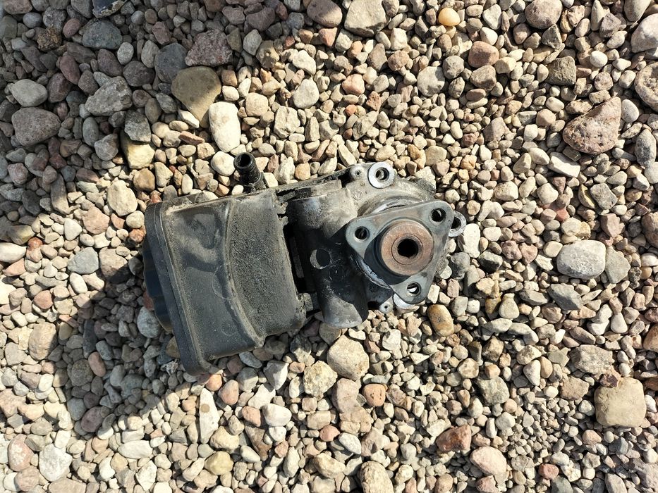 Pompa wspomagania bmw E46 2.0 150km