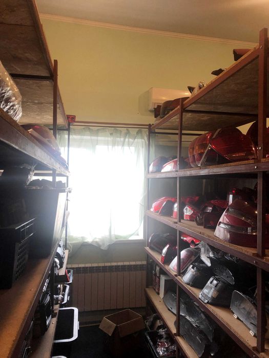 Продаж гаража по вул.Полуботка (Сихів) 182 м.кв.