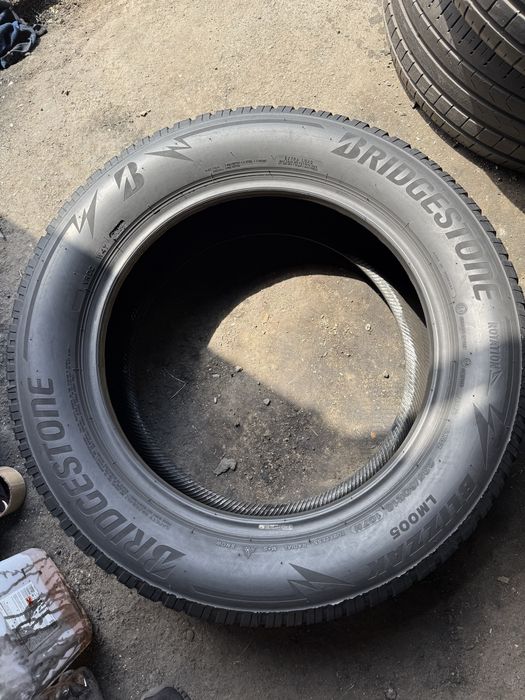 235/60 R18 Bridgestone Blizzak LM005 /зима/2шт./2024рік/
