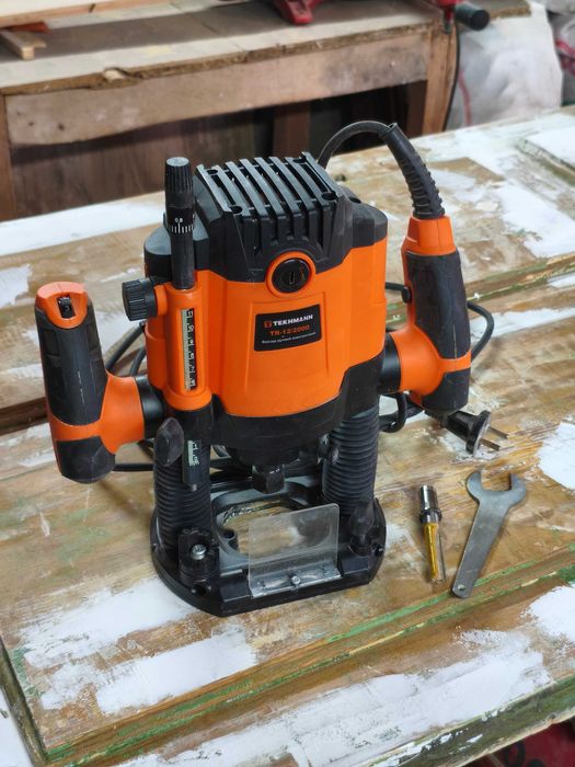 Tekhmann tr-12/2000 + Фреза Dnipro-M