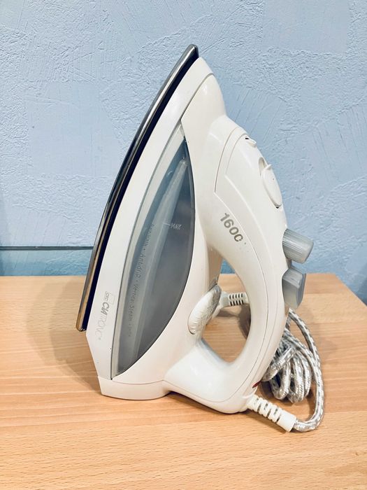 Утюг Clatronic DB2804