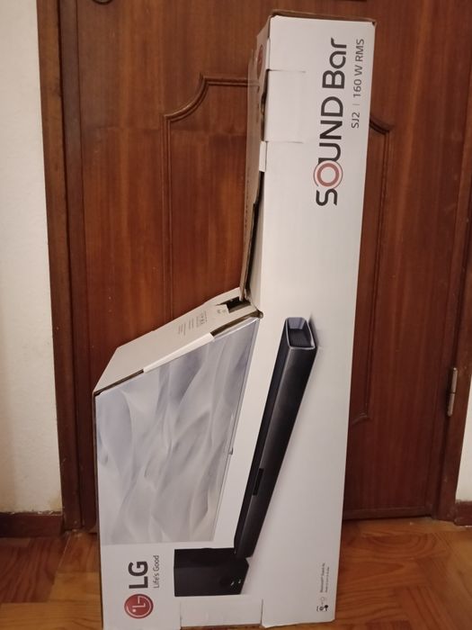Soundbar LG SJ2 (2.1 - 160 W - Subwoofer Sem Fios)