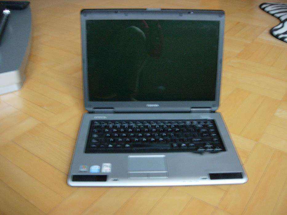System operacyjny Laptop Toshiba Satellite używany, bez dysku twardego