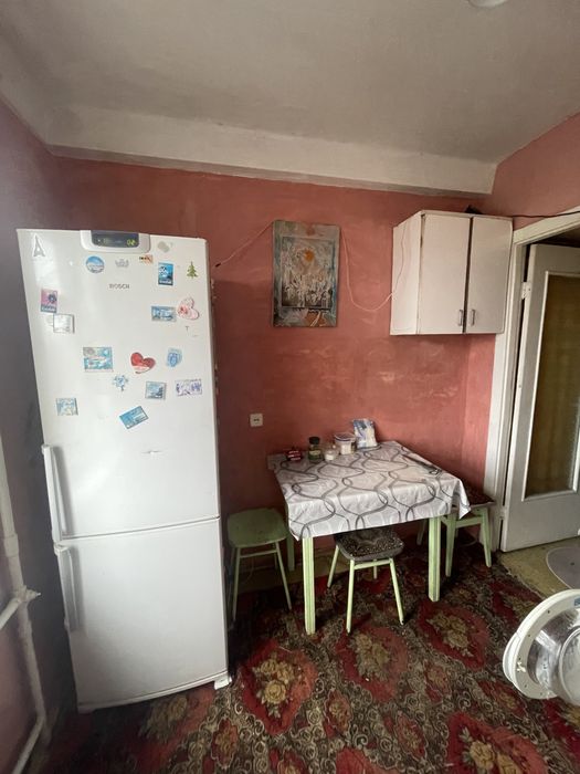 Продається 2- кімнатна квартира,метро Лісова