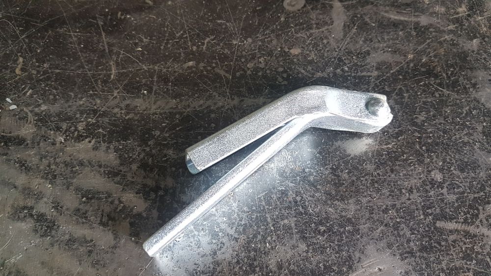 zawias maski suzuki vitara