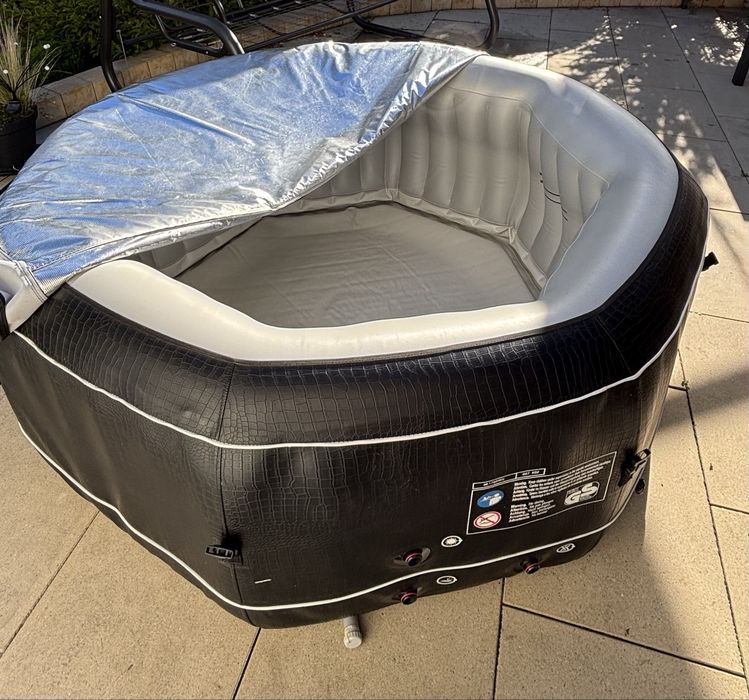 Jacuzzi ogrodowe NetSpa PYTHON dmuchane