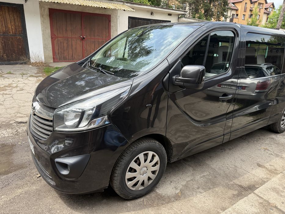 Wynajem 9 osobowe wakacje bus automat trafic vivaro transit custom