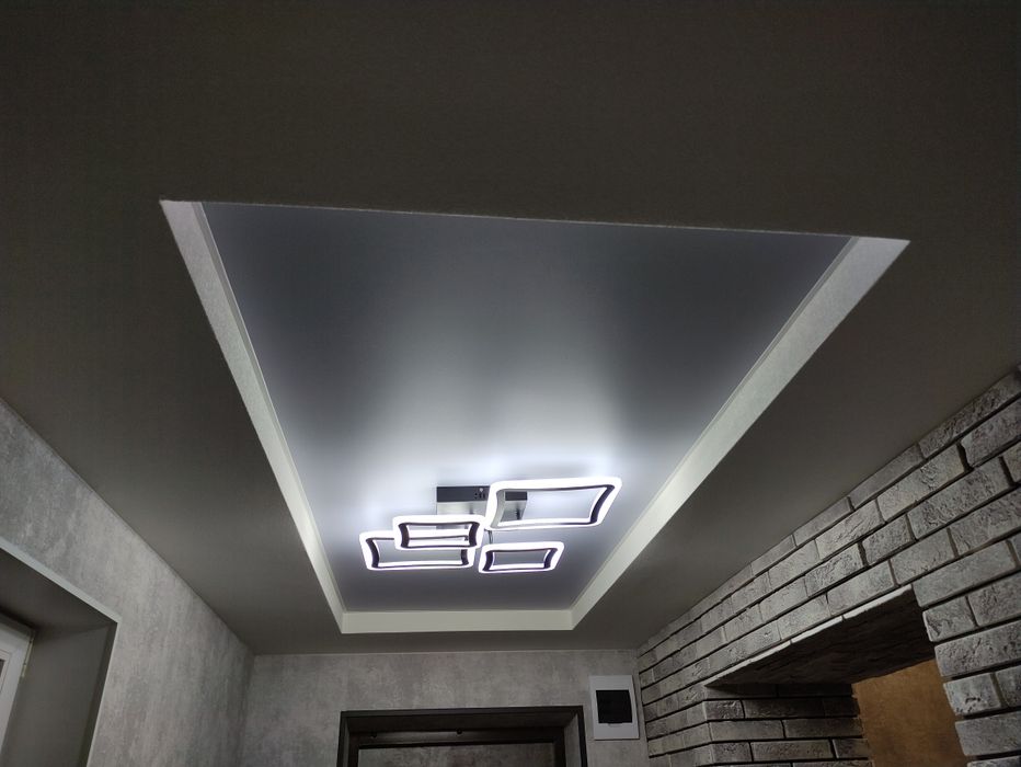 От220гр.м2Натяжные потолки, производитель.