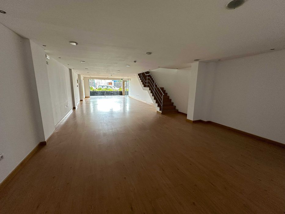 Espaço para Arrendamento nas Colinas do Cruzeiro