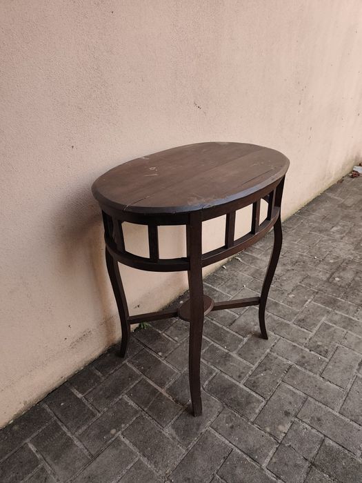 Mesa de apóio em madeira