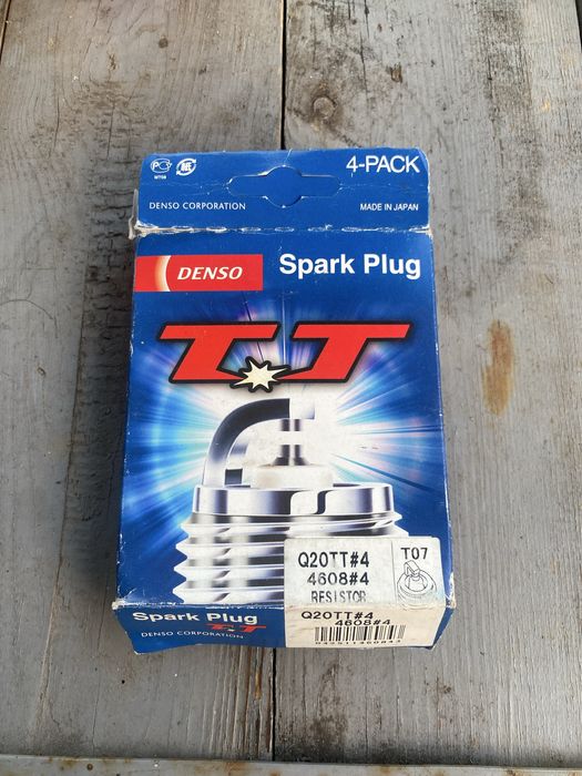 Свічки запалювання Denso Q20TT