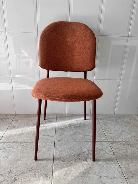 Conjunto de 4 Cadeiras em tecido terracota – estilo moderno