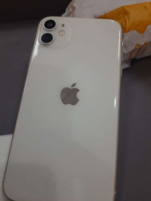 Iphone 11 і чохли в подарунок