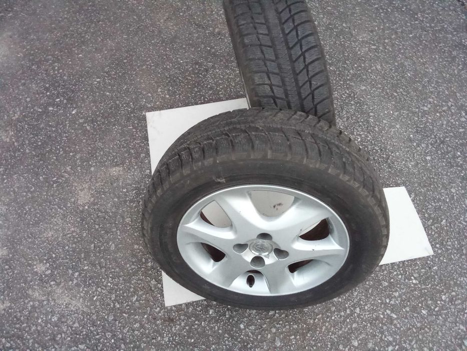 Conjunto jante e pneu ~Toyota Corolla Verso