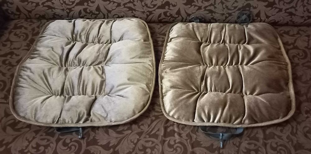 комплект подушок на передні сидіння автомобіля