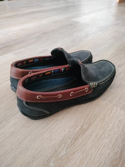 Sapatos de Vela Novos