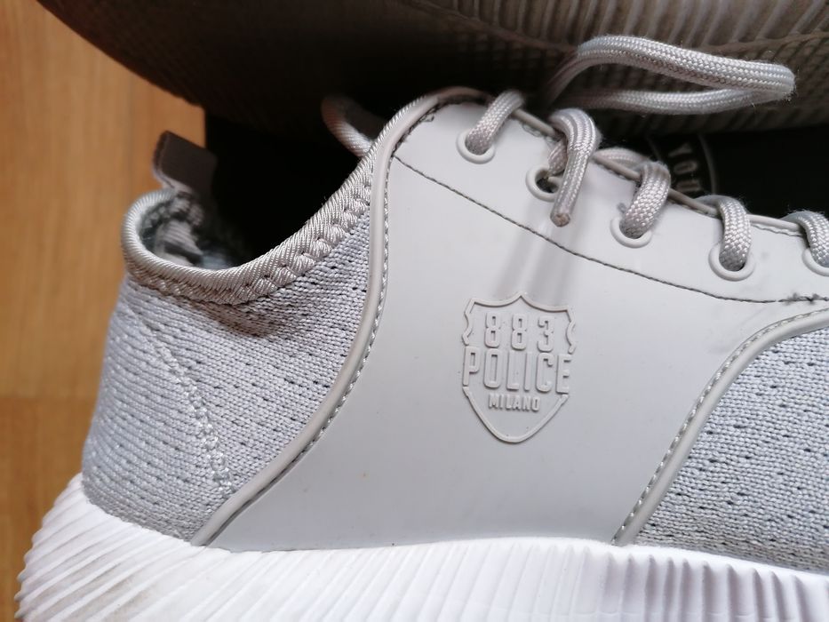 Tenis 883 Police