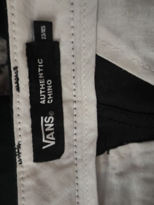 Spodnie chłopięce Vans  czarne - komunijne rozmiar 23