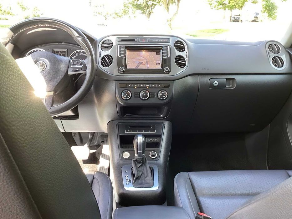 Volkswagen Tiguan      2016