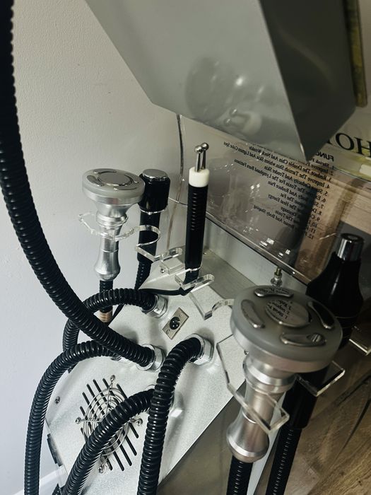 Urządzenie do fal RF i liposukcji kawitacyjnej