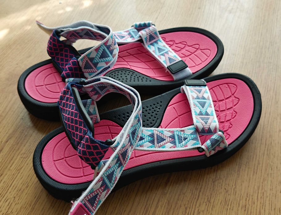 Damskie sandały Martes Essentials Mercheto Wo's r. 40 nowe