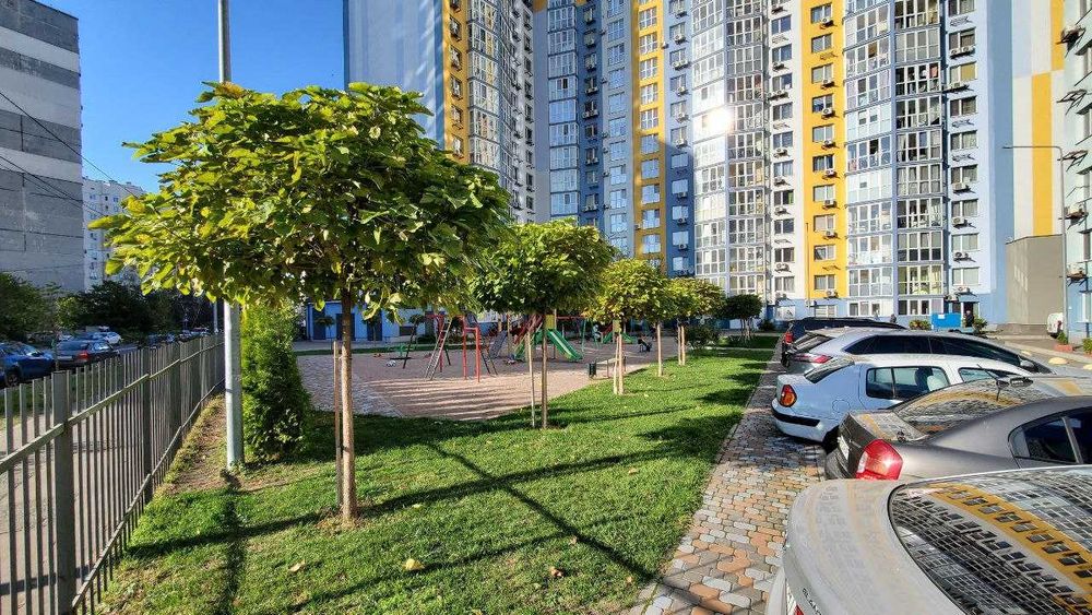 Продам 2к квартиру на Позняках вул. Вишняківська 2