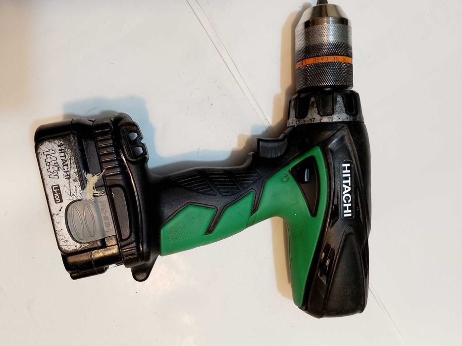 Wiertarko wkrętarka Hitachi z udarem