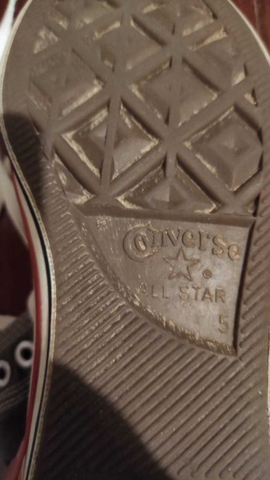 Converse All Star cinzentas