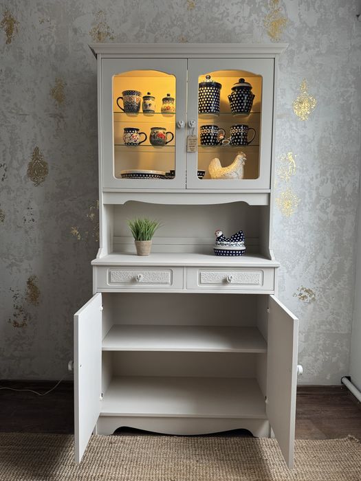 Kredens z odwietleniem odnowiony