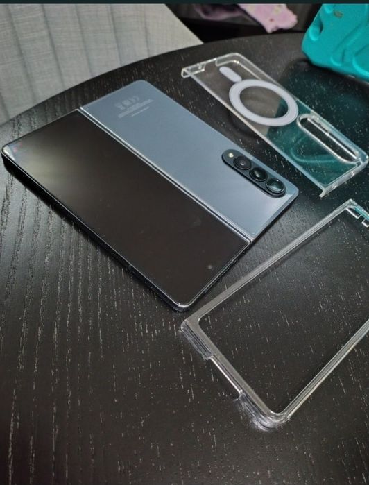 Samsung  Z Fold 4  256 Gb  12GB RAM C/Novo ver descrição defeito